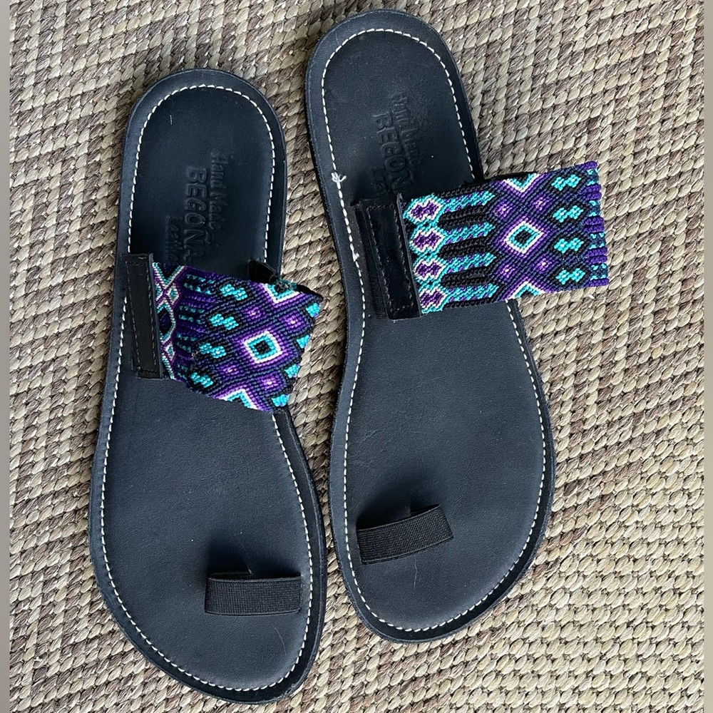 Boho Artesanal Leather & Woven Flip Flop Sandals size 9 never worn